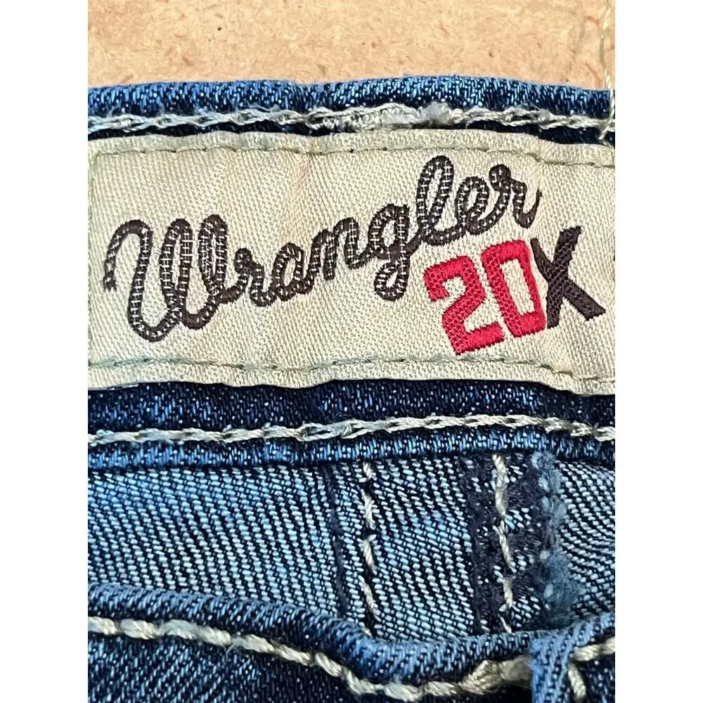 Wrangler 20X Women’s 18R Blue Straight Leg Denim Jeans 5 Pocket Western Style